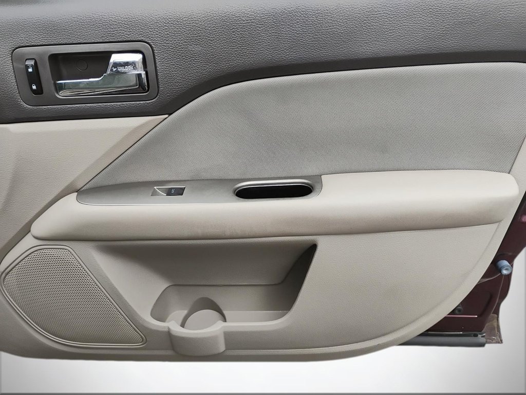 2012 Ford Fusion in Antigonish, Nova Scotia - 17 - w1024h768px