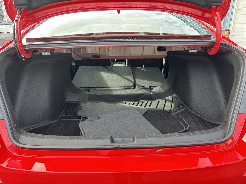 2025 Honda Civic Sedan Hybrid in Antigonish, Nova Scotia - 37 - w1024h768px