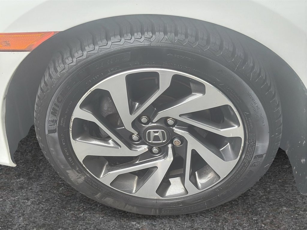 2019 Honda Civic Sedan EX | Roof | Cam | USB | HtdSeats | Bluetooth in Saint John, New Brunswick - 8 - w1024h768px