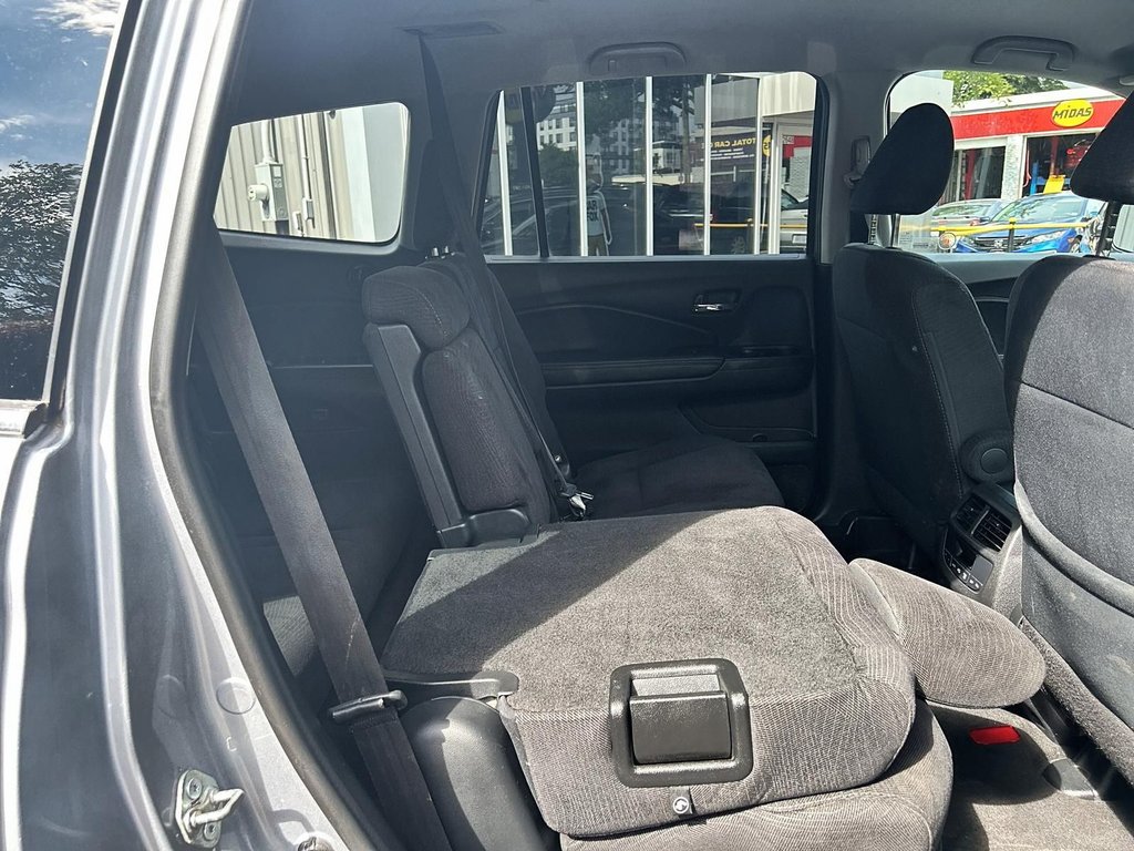 2018  Pilot LX | Cam | 8-Pass | USB | HtdSeat | AdaptiveCruise in Saint John, New Brunswick - 21 - w1024h768px