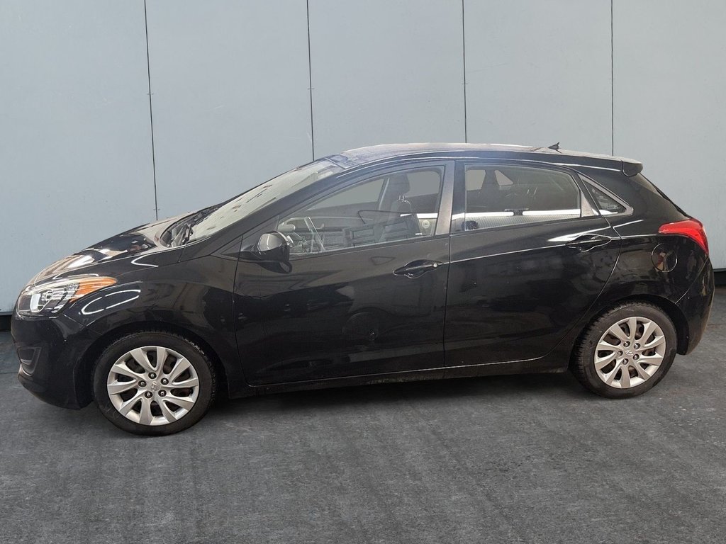 2013 Hyundai Elantra GT in Antigonish, Nova Scotia - 10 - w1024h768px