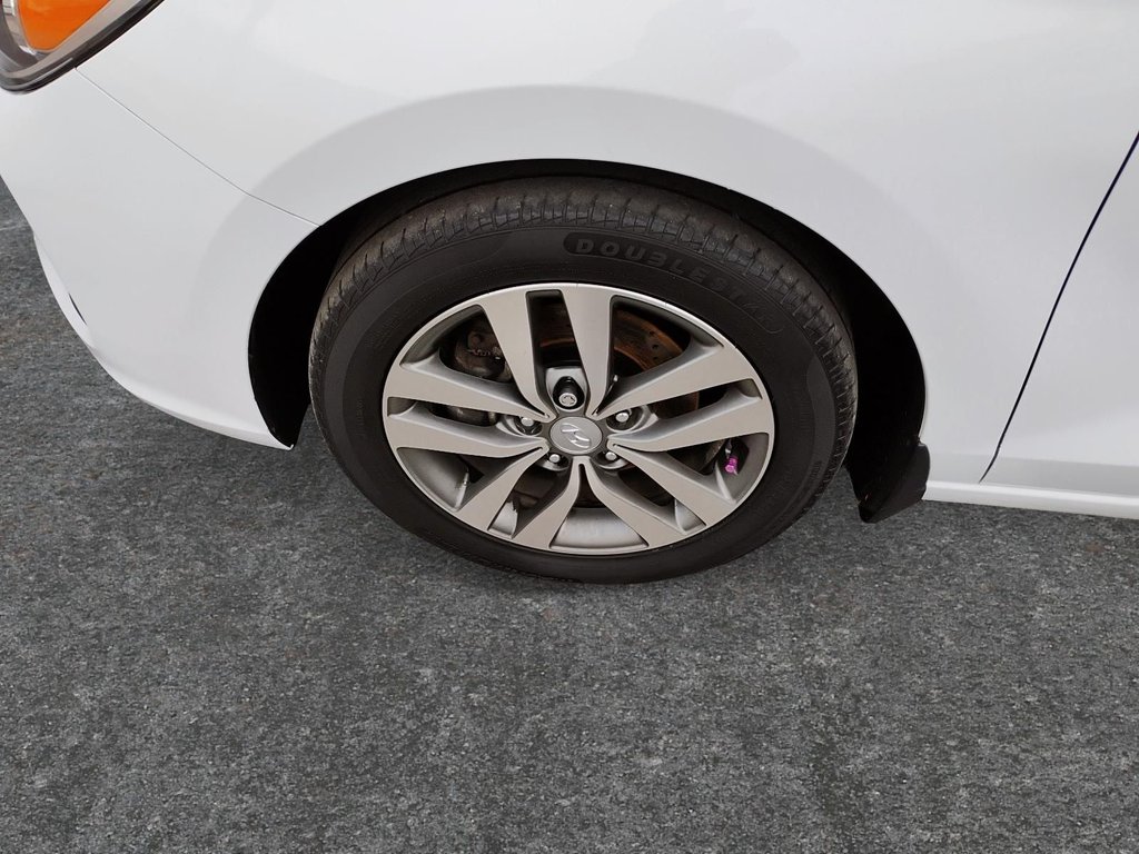 2020 Hyundai Elantra GT in Antigonish, Nova Scotia - 11 - w1024h768px