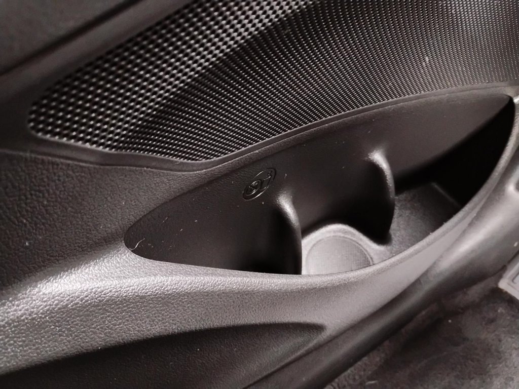 2020 Hyundai Elantra GT in Antigonish, Nova Scotia - 29 - w1024h768px