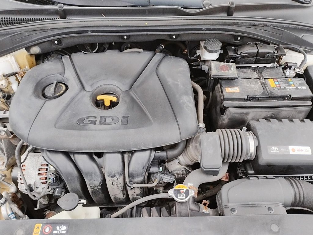 2020 Hyundai Elantra GT in Antigonish, Nova Scotia - 12 - w1024h768px