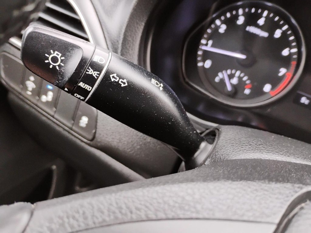 2020 Hyundai Elantra GT in Antigonish, Nova Scotia - 31 - w1024h768px