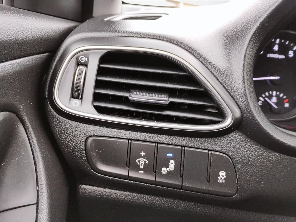 2020 Hyundai Elantra GT in Antigonish, Nova Scotia - 25 - w1024h768px