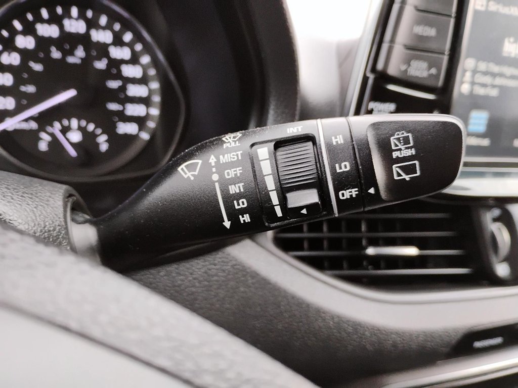 2020 Hyundai Elantra GT in Antigonish, Nova Scotia - 33 - w1024h768px