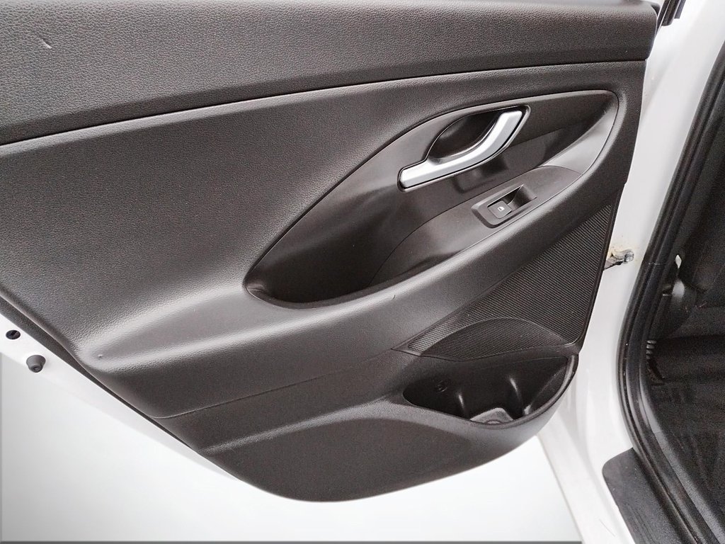 2020 Hyundai Elantra GT in Antigonish, Nova Scotia - 43 - w1024h768px