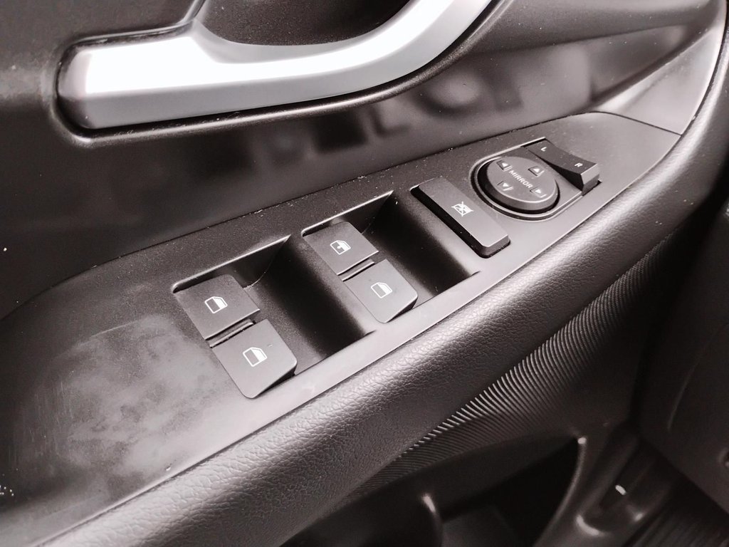 2020 Hyundai Elantra GT in Antigonish, Nova Scotia - 27 - w1024h768px