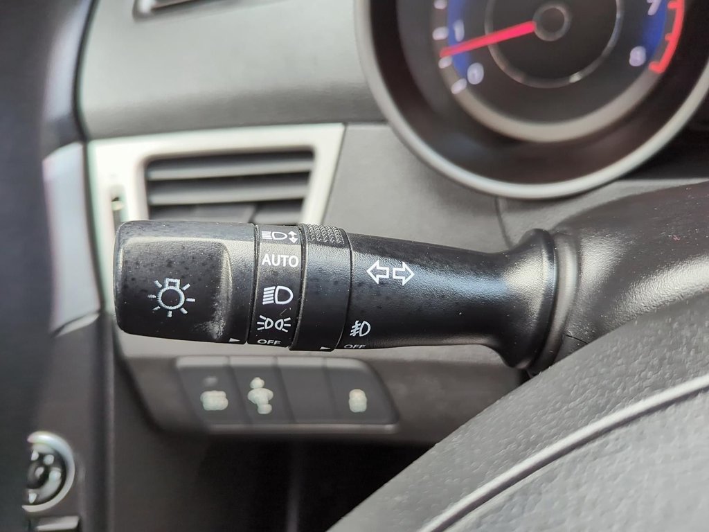 2016 Hyundai Elantra Sport Appearance | Cam | USB | HtdSeats |Bluetooth in Saint John, New Brunswick - 33 - w1024h768px