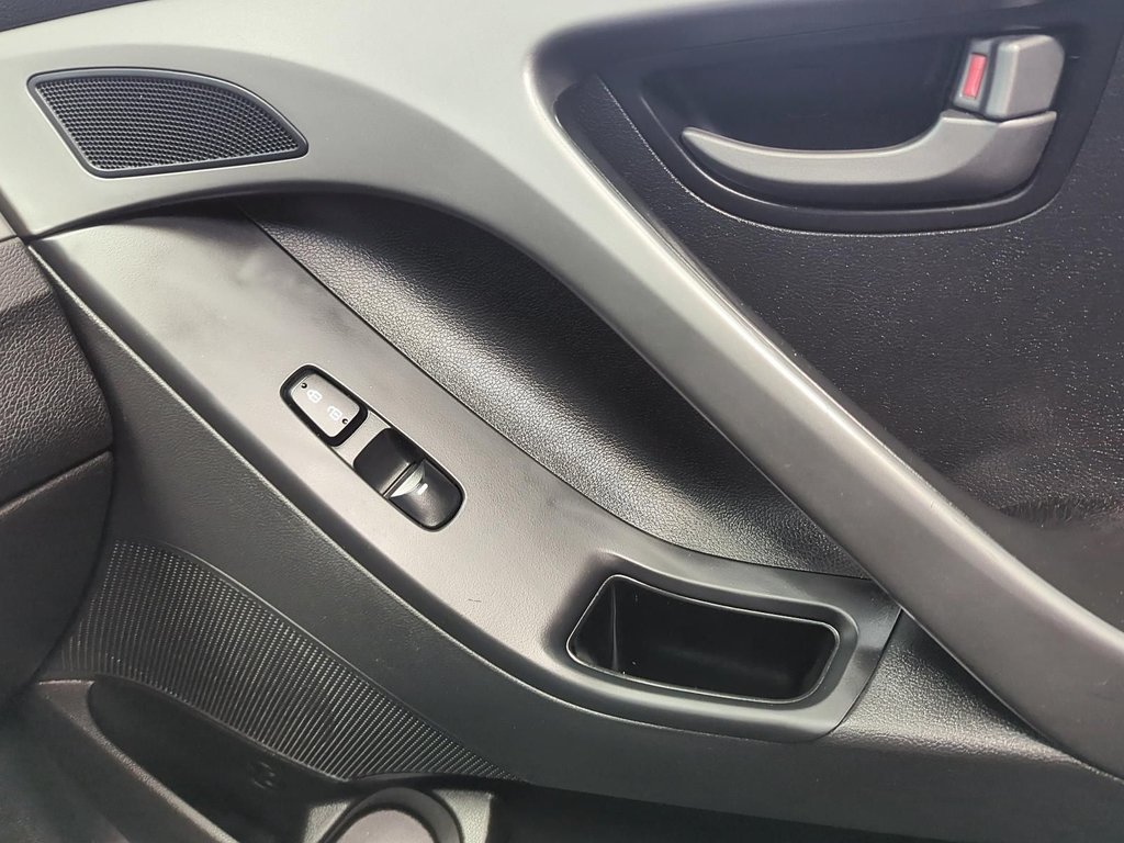 2016 Hyundai Elantra Sport Appearance | Cam | USB | HtdSeats |Bluetooth in Saint John, New Brunswick - 39 - w1024h768px