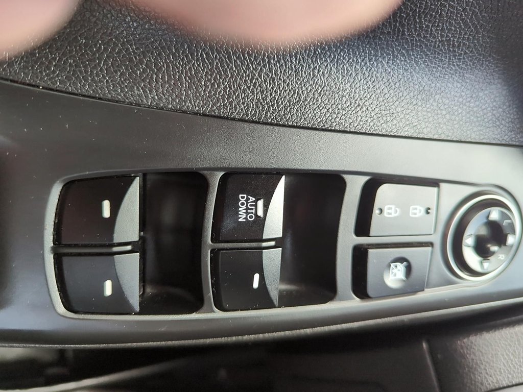 2016 Hyundai Elantra Sport Appearance | Cam | USB | HtdSeats |Bluetooth in Saint John, New Brunswick - 37 - w1024h768px