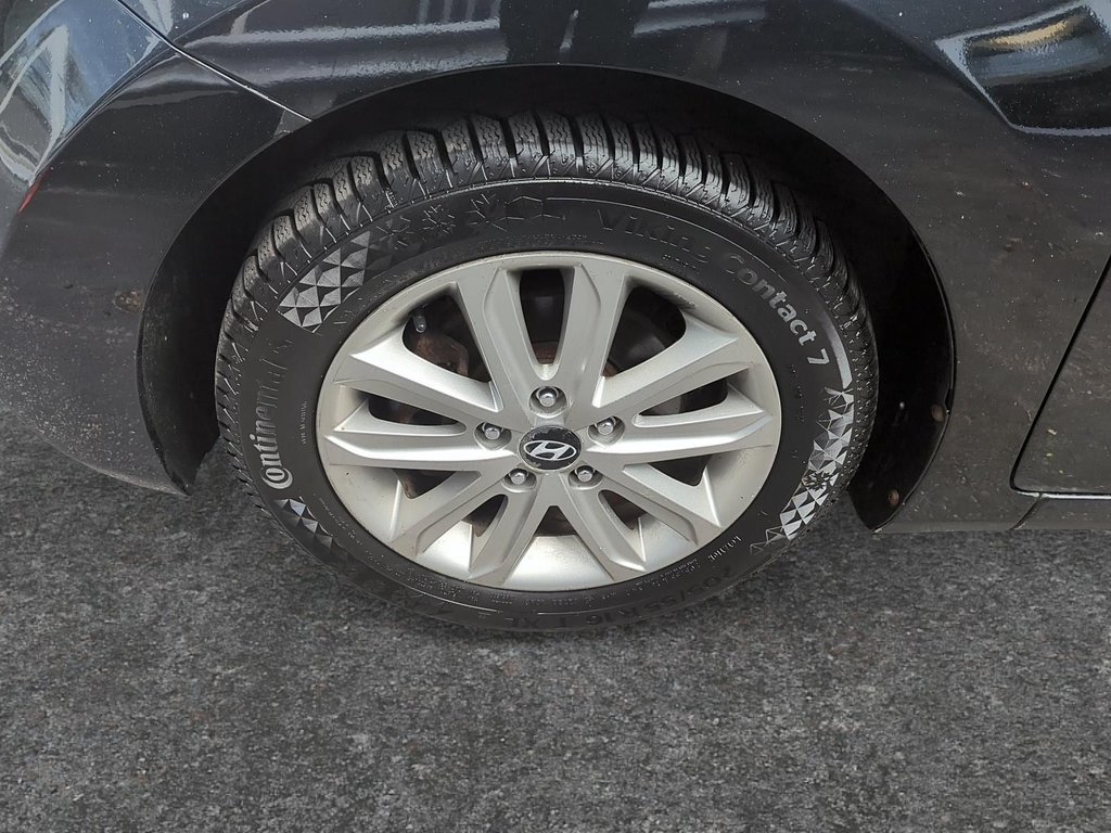 2016 Hyundai Elantra Sport Appearance | Cam | USB | HtdSeats |Bluetooth in Saint John, New Brunswick - 8 - w1024h768px