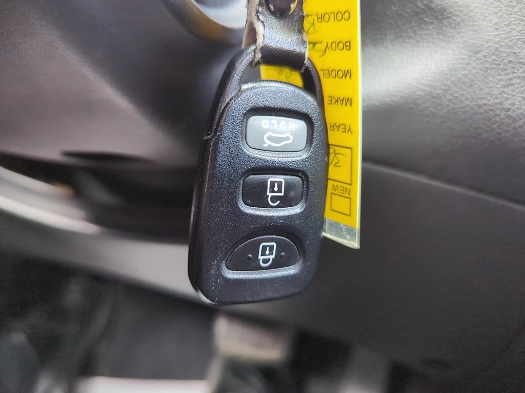 2016 Hyundai Elantra Sport Appearance | Cam | USB | HtdSeats |Bluetooth in Saint John, New Brunswick - 18 - w1024h768px