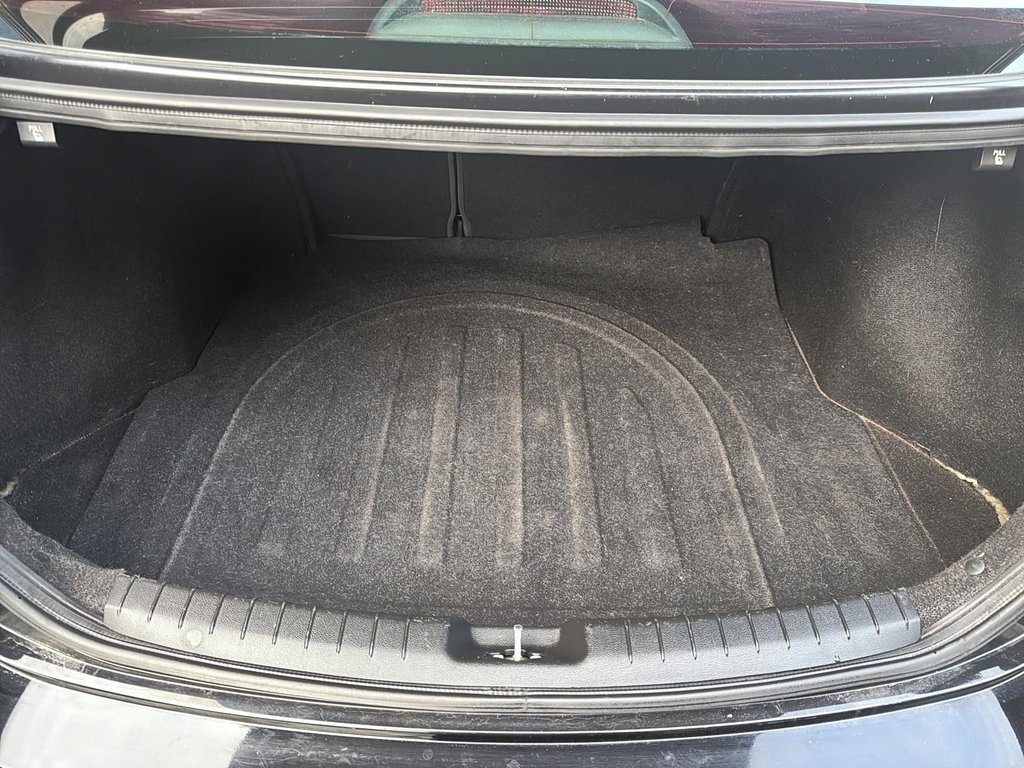 2018 Hyundai Elantra Limited | Leather | Cam | USB | HtdSeats in Saint John, New Brunswick - 39 - w1024h768px