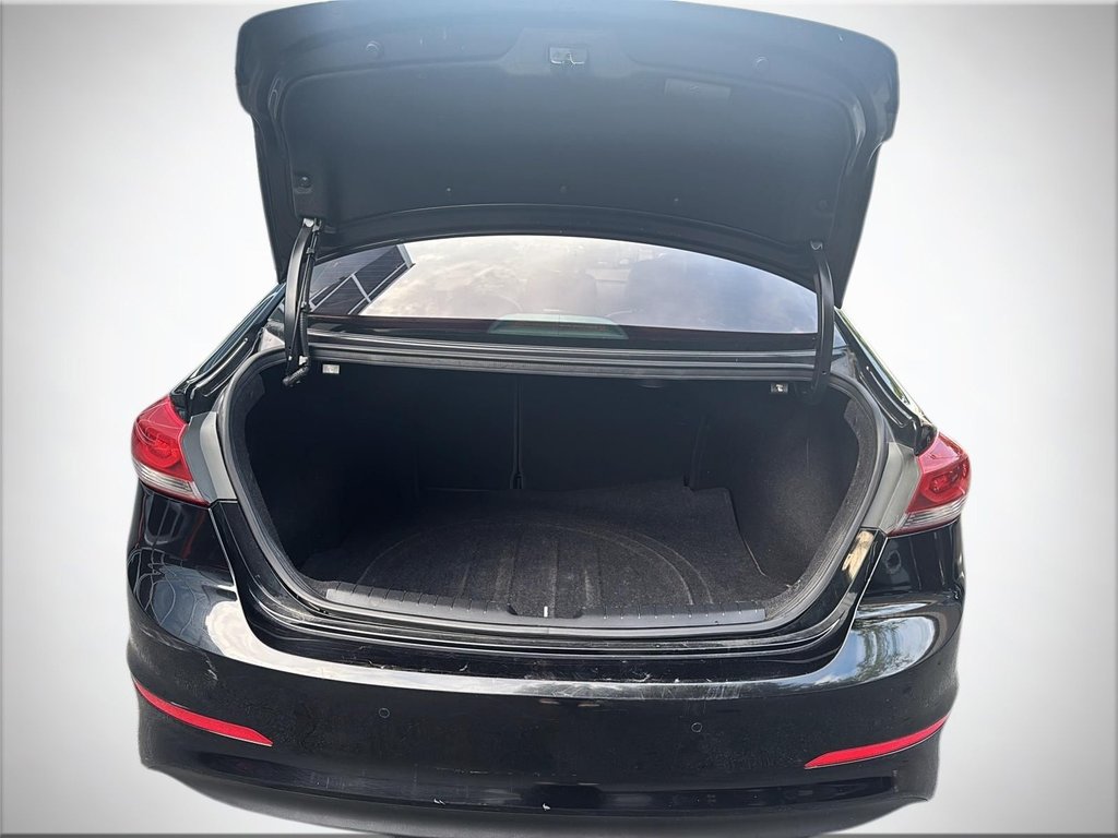 2018 Hyundai Elantra Limited | Leather | Cam | USB | HtdSeats in Saint John, New Brunswick - 41 - w1024h768px