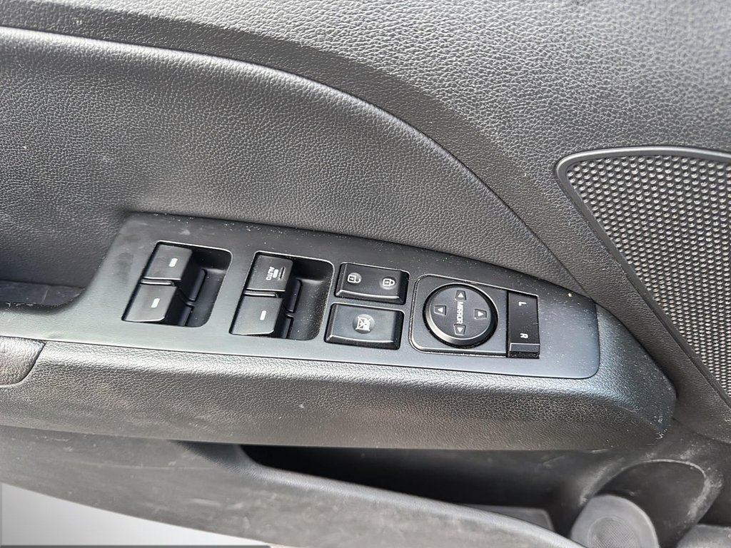 2018 Hyundai Elantra Limited | Leather | Cam | USB | HtdSeats in Saint John, New Brunswick - 34 - w1024h768px