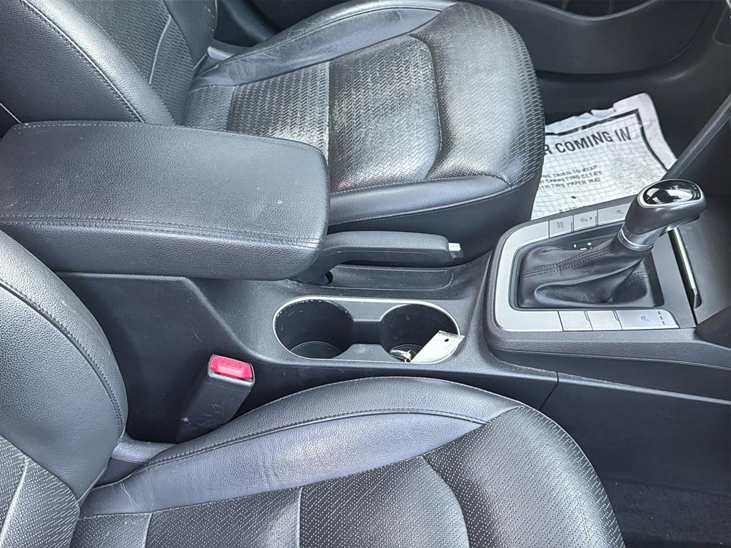 2018 Hyundai Elantra Limited | Leather | Cam | USB | HtdSeats in Saint John, New Brunswick - 12 - w1024h768px
