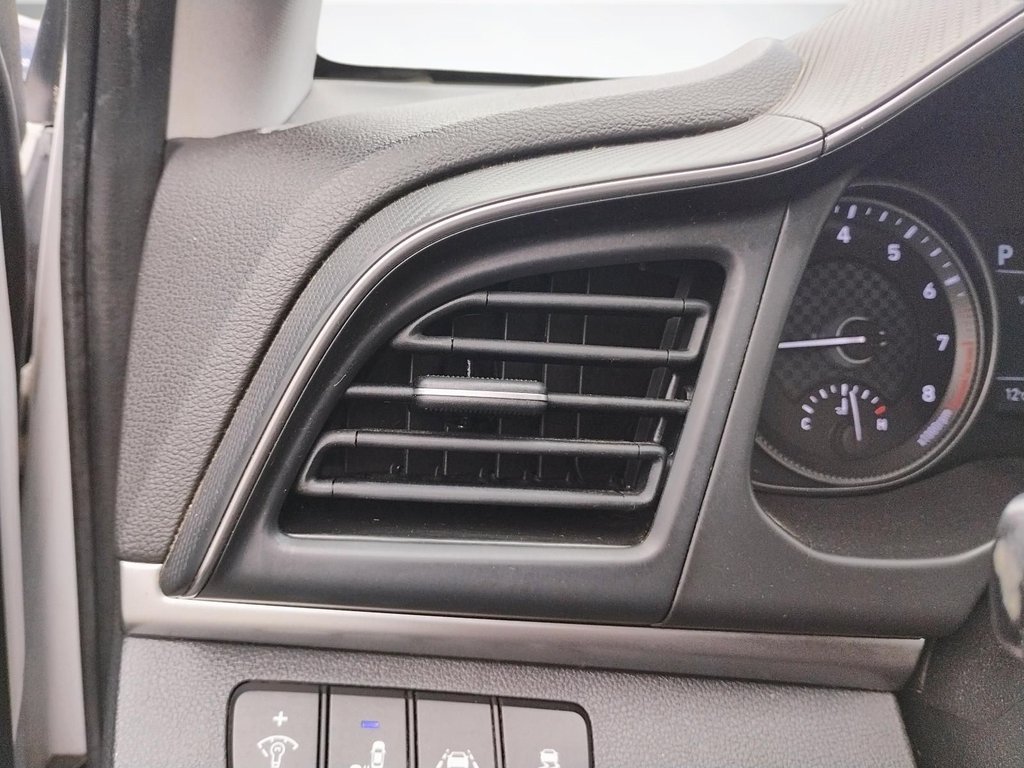 2020 Hyundai Elantra in Antigonish, Nova Scotia - 28 - w1024h768px