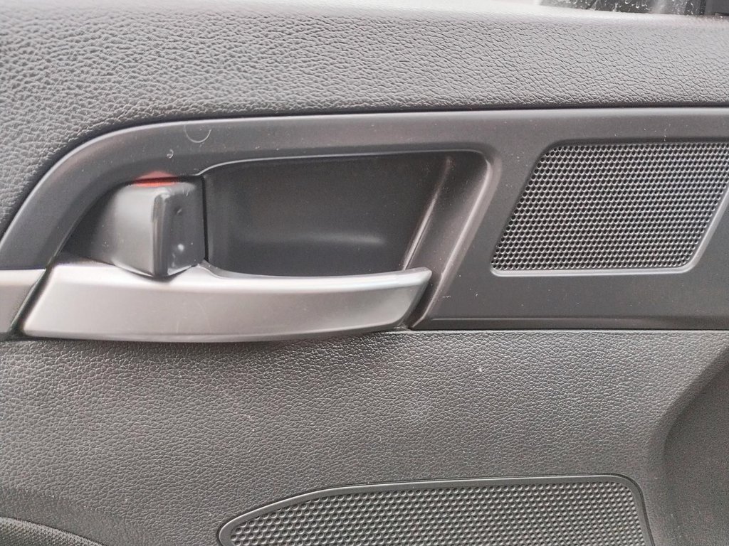 2020 Hyundai Elantra in Antigonish, Nova Scotia - 25 - w1024h768px