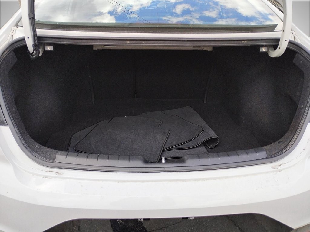 2020 Hyundai Elantra in Antigonish, Nova Scotia - 54 - w1024h768px