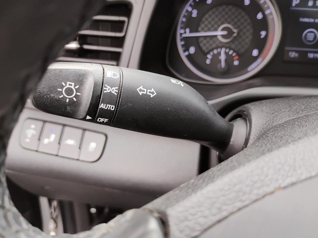 2020 Hyundai Elantra in Antigonish, Nova Scotia - 31 - w1024h768px
