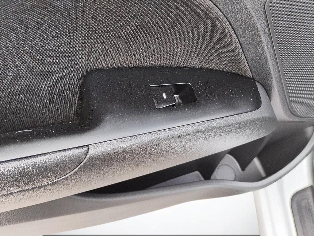 2020 Hyundai Elantra in Antigonish, Nova Scotia - 47 - w1024h768px