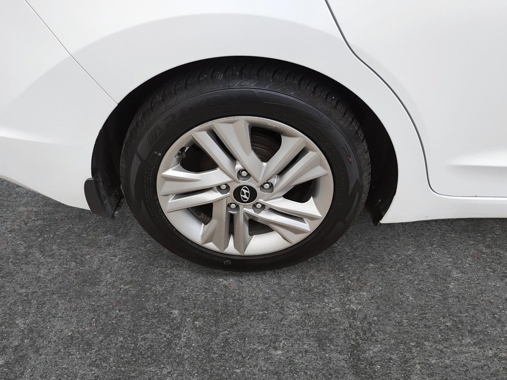 2020 Hyundai Elantra in Antigonish, Nova Scotia - 10 - w1024h768px