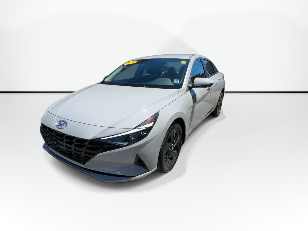 2023 Hyundai Elantra Preferred | Cam | USB | HtdSeats | Bluetooth | XM in Saint John, New Brunswick - 4 - w1024h768px