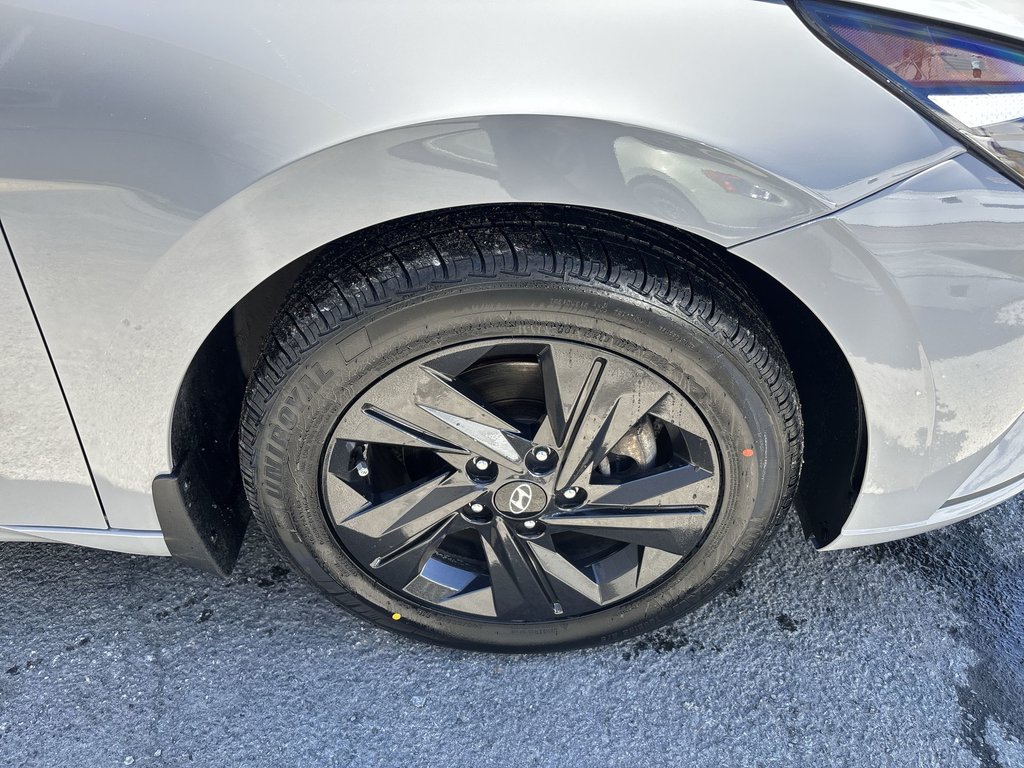 2023 Hyundai Elantra Preferred | Cam | USB | HtdSeats | Bluetooth | XM in Saint John, New Brunswick - 10 - w1024h768px