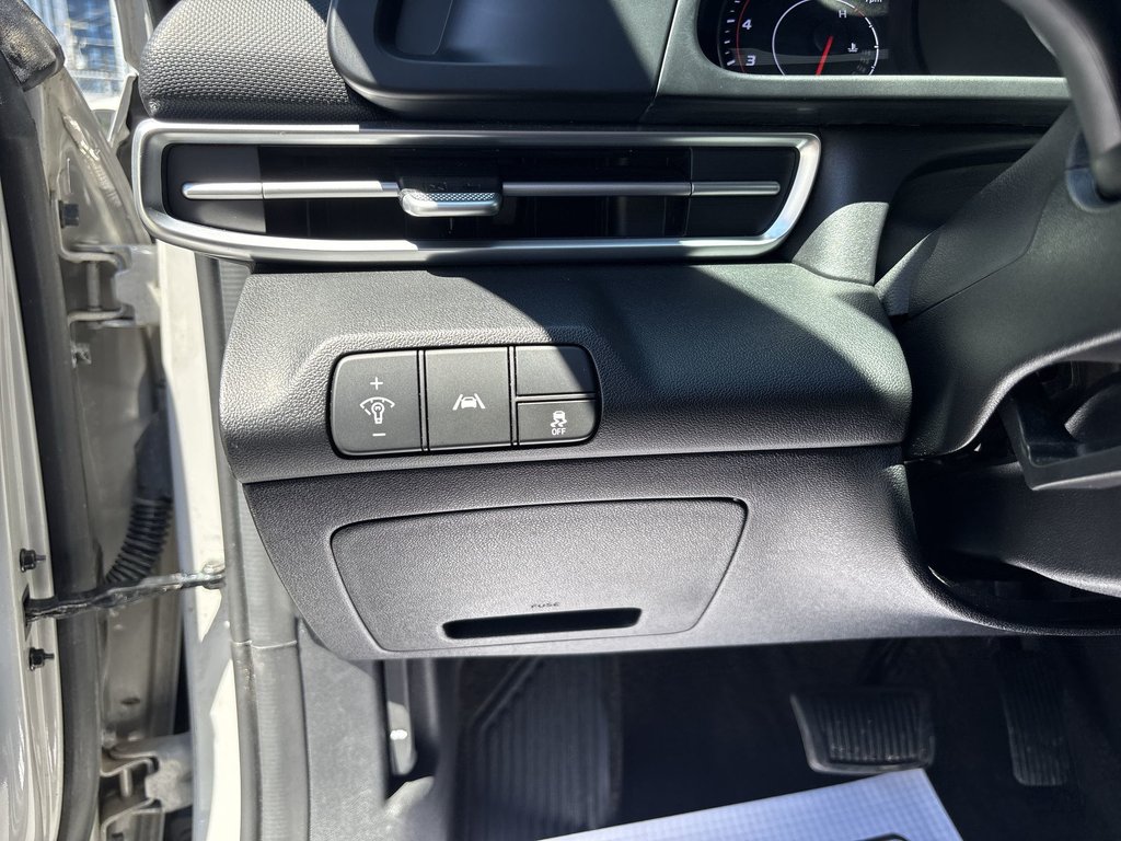 2023 Hyundai Elantra Preferred | Cam | USB | HtdSeats | Bluetooth | XM in Saint John, New Brunswick - 22 - w1024h768px