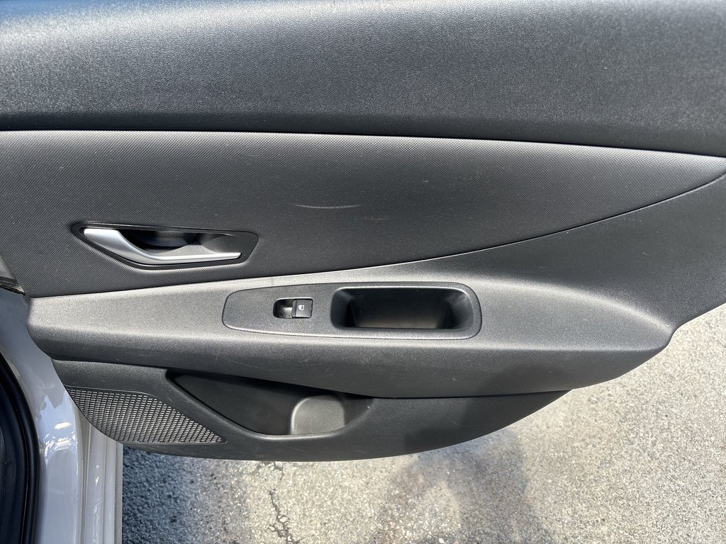 2023 Hyundai Elantra Preferred | Cam | USB | HtdSeats | Bluetooth | XM in Saint John, New Brunswick - 41 - w1024h768px