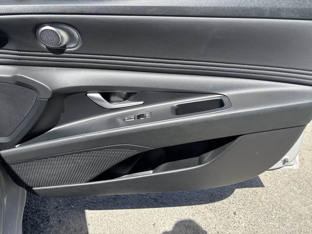 2023 Hyundai Elantra Preferred | Cam | USB | HtdSeats | Bluetooth | XM in Saint John, New Brunswick - 46 - w1024h768px