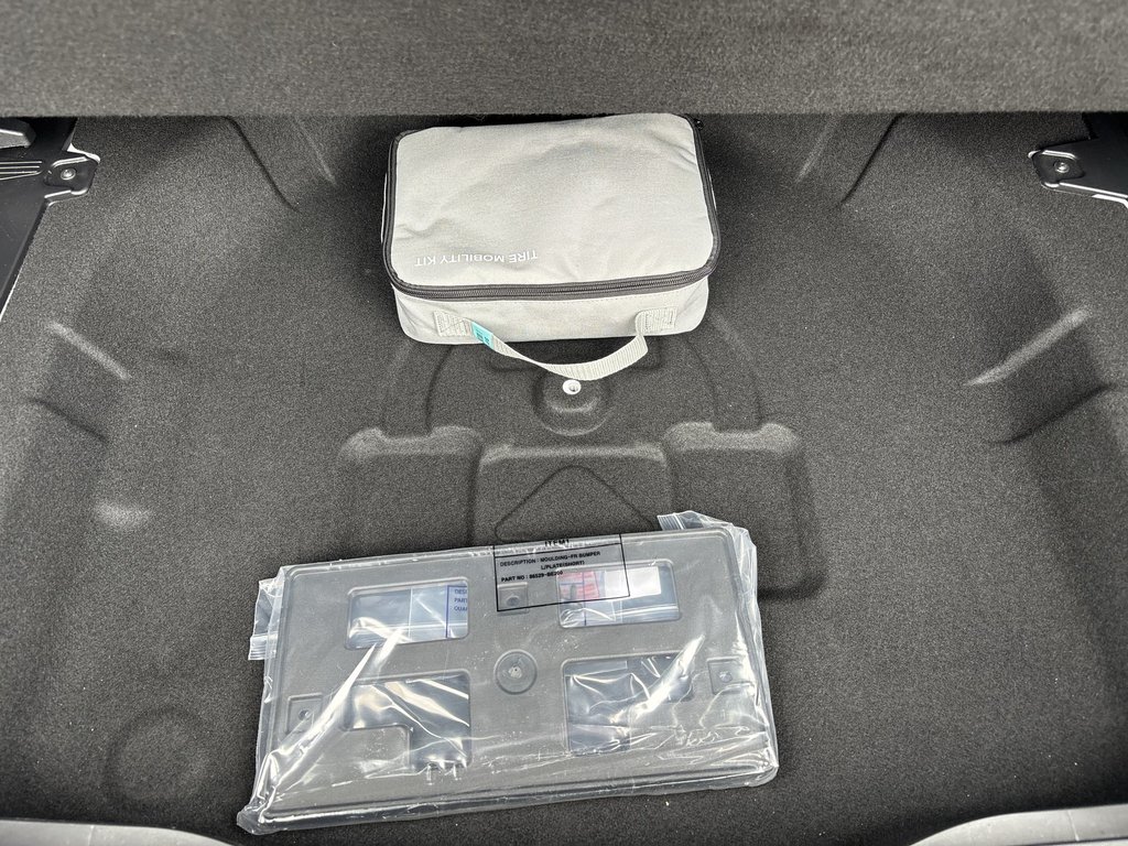 2025 Hyundai Kona Preferred | Cam | USB | HtdSeats | Bluetooth in Saint John, New Brunswick - 38 - w1024h768px