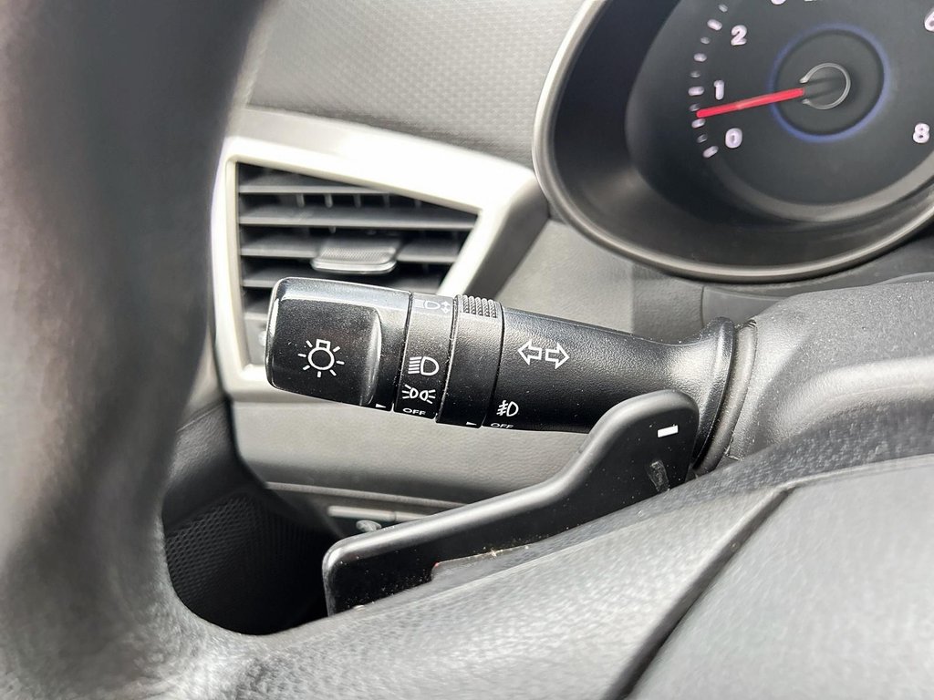 2016 Hyundai Veloster SE | Cam | USB | HtdSeats | Bluetooth | Keyless in Saint John, New Brunswick - 29 - w1024h768px