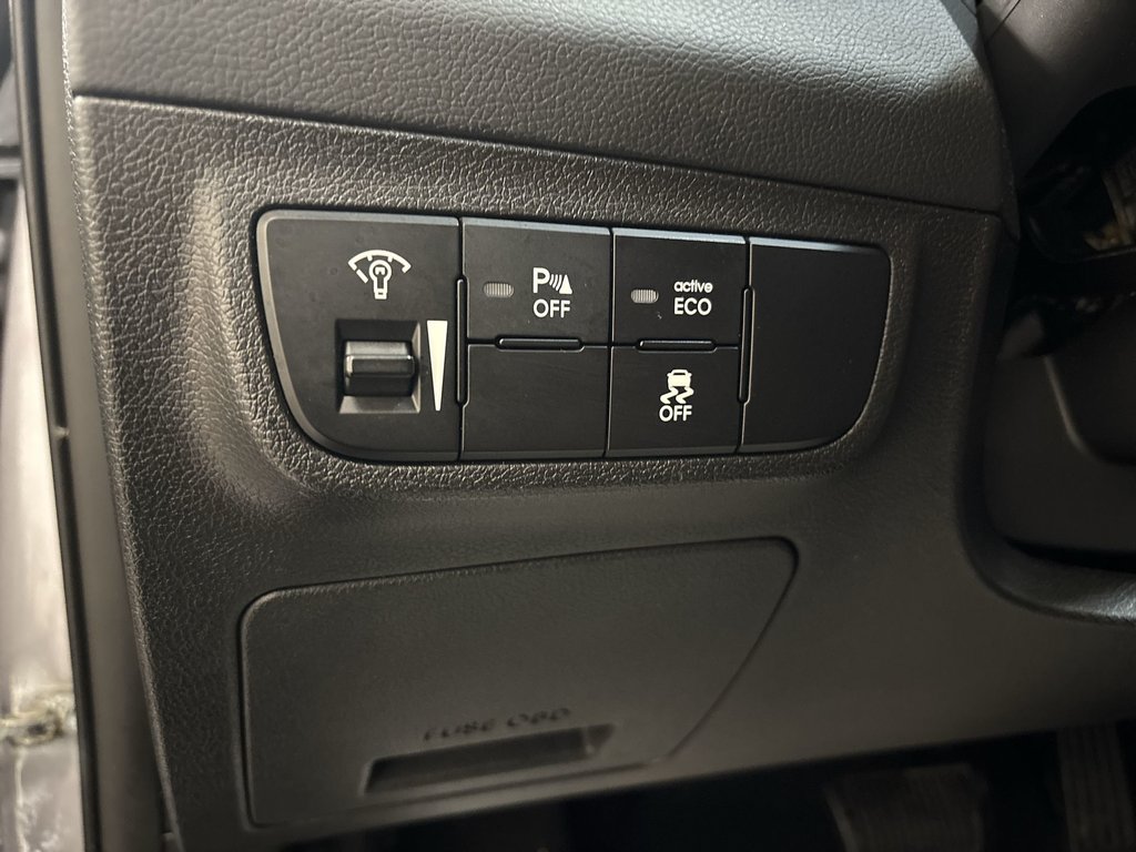 Hyundai Veloster SE | Cam | USB | HtdSeats | Bluetooth | Keyless 2016 à Saint John, Nouveau-Brunswick - 22 - w1024h768px