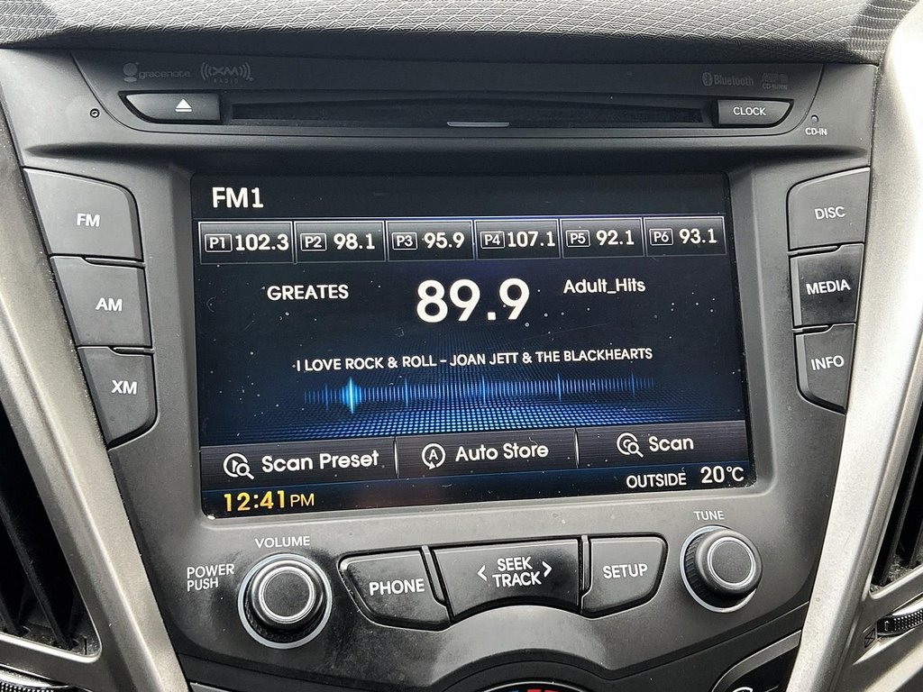 2016 Hyundai Veloster SE | Cam | USB | HtdSeats | Bluetooth | Keyless in Saint John, New Brunswick - 35 - w1024h768px