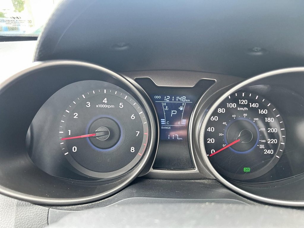2016 Hyundai Veloster SE | Cam | USB | HtdSeats | Bluetooth | Keyless in Saint John, New Brunswick - 27 - w1024h768px