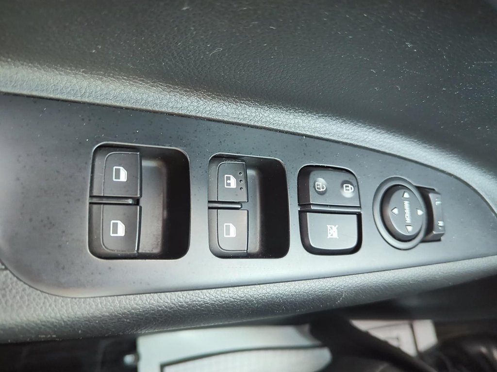 2018 Kia Rio 5-door in Antigonish, Nova Scotia - 33 - w1024h768px
