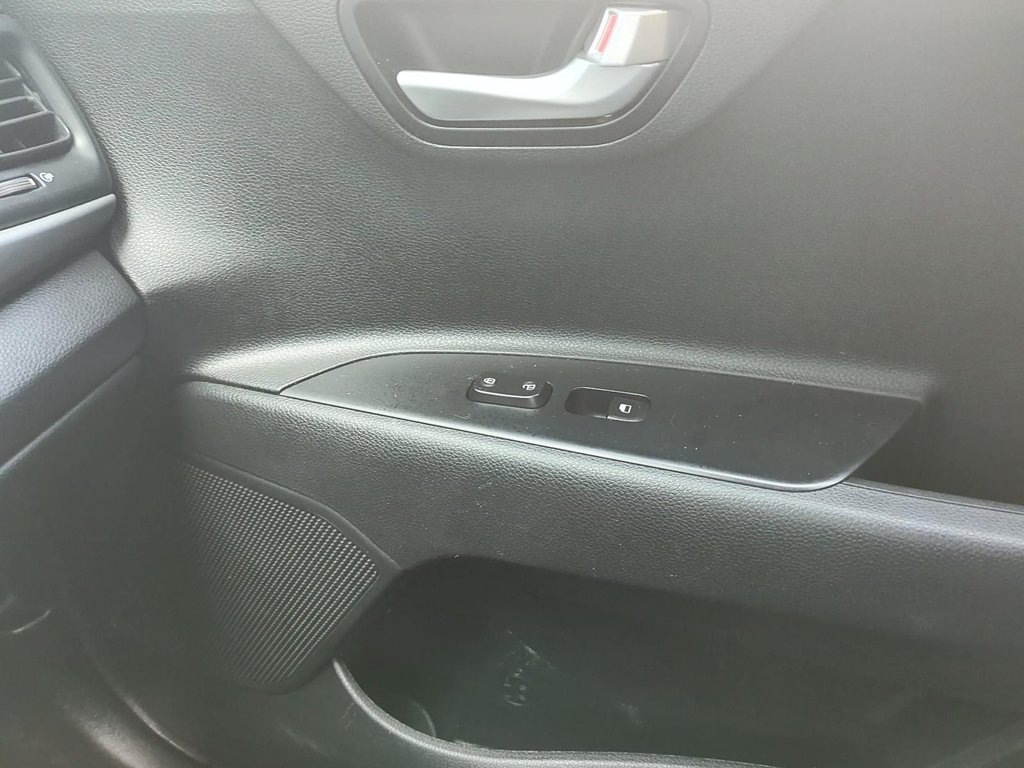 2018 Kia Rio 5-door in Antigonish, Nova Scotia - 38 - w1024h768px