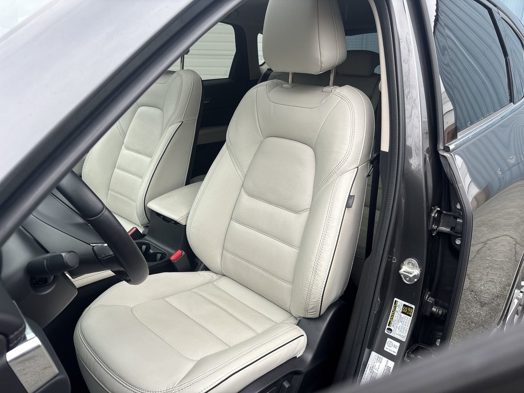 2025 Mazda CX-5 in Antigonish, Nova Scotia - 3 - w1024h768px