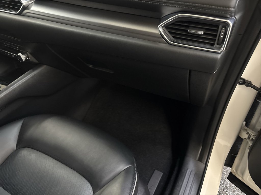 2025 Mazda CX-5 GS | Leather | Roof | Cam | USB | HtdSeats in Saint John, New Brunswick - 44 - w1024h768px