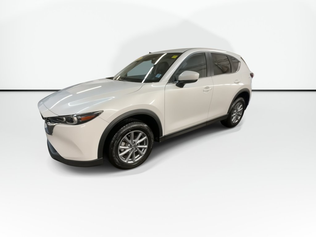 2025 Mazda CX-5 GS | Leather | Roof | Cam | USB | HtdSeats in Saint John, New Brunswick - 4 - w1024h768px