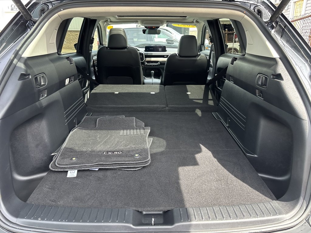 Mazda CX-50 GT | Leather | Roof | Cam | USB | HtdSeats 2023 à Saint John, Nouveau-Brunswick - 37 - w1024h768px