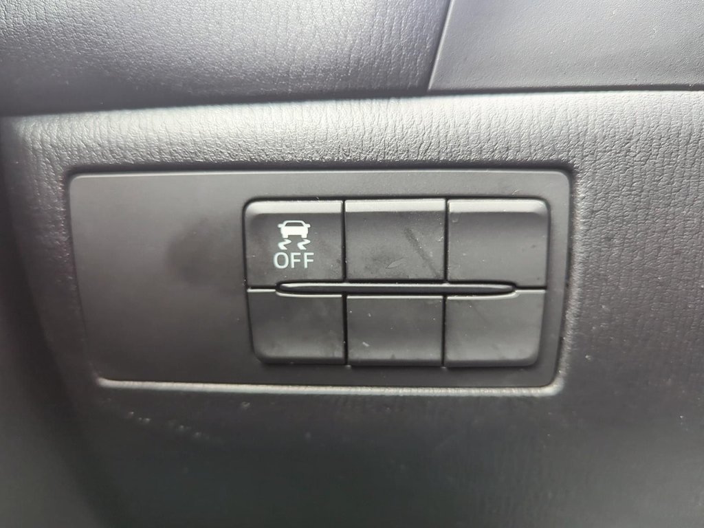 2014 Mazda 3 in Antigonish, Nova Scotia - 22 - w1024h768px