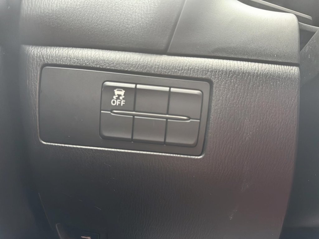 2014 Mazda 3 in Antigonish, Nova Scotia - 37 - w1024h768px