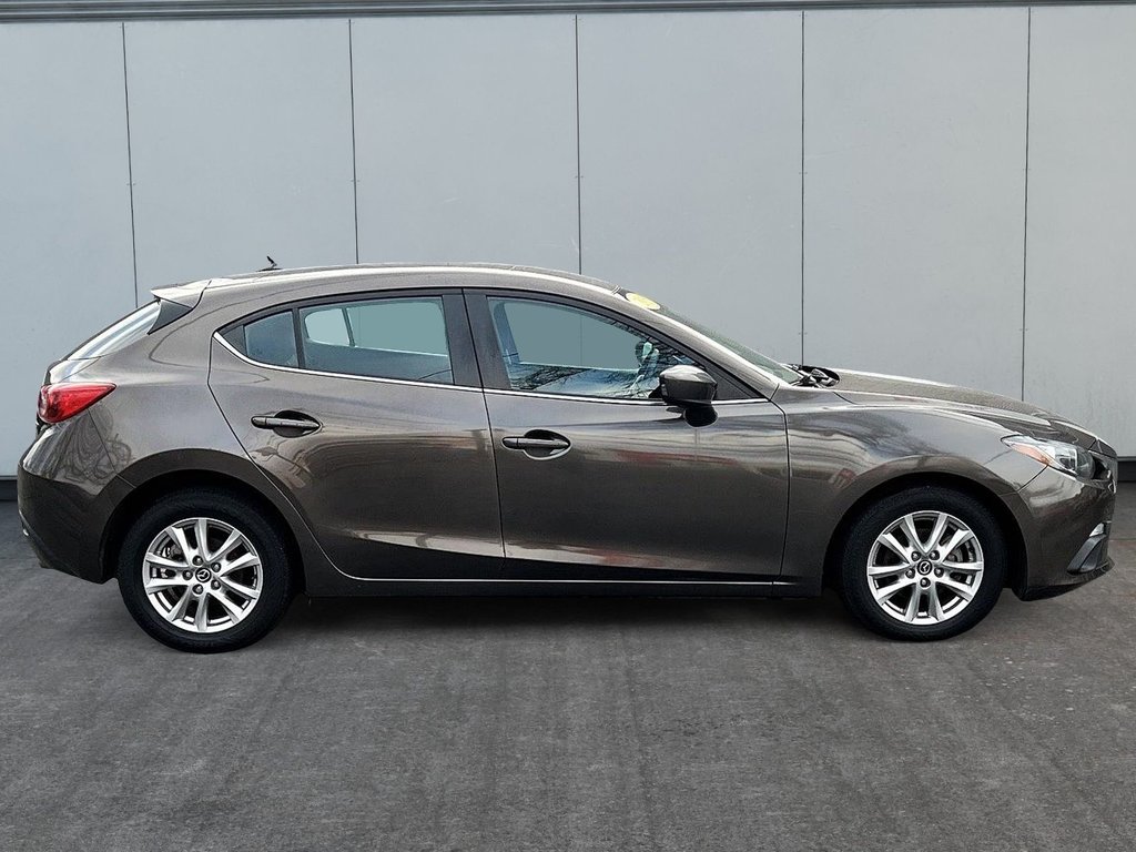 2015 Mazda 3 GS | Cam | USB | HtdSeats | Bluetooth | Keyless in Saint John, New Brunswick - 4 - w1024h768px