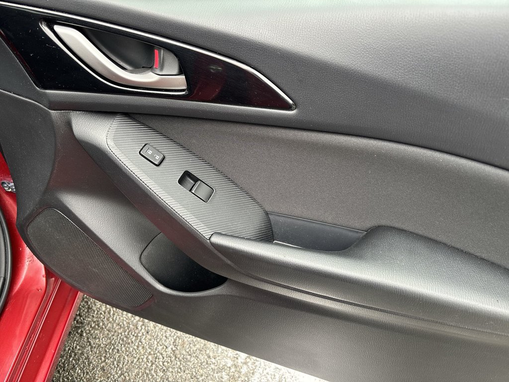 2015 Mazda 3 GS | Cam | HtdSeats | Bluetooth | Keyless | Cruise in Saint John, New Brunswick - 46 - w1024h768px
