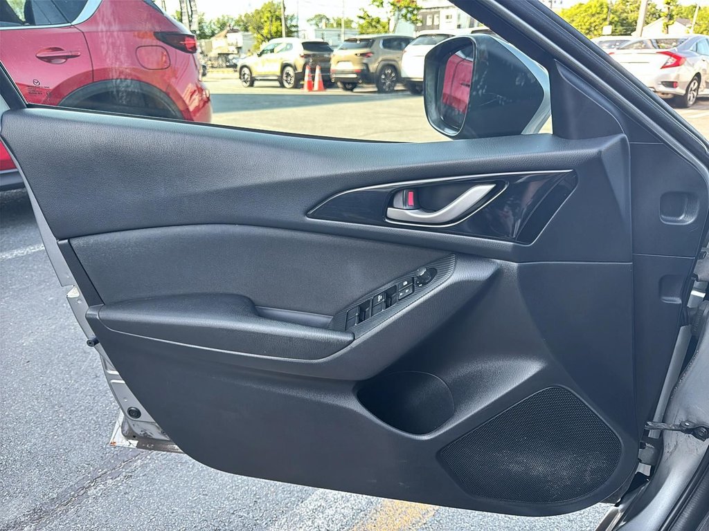 2016 Mazda 3 in Antigonish, Nova Scotia - 12 - w1024h768px