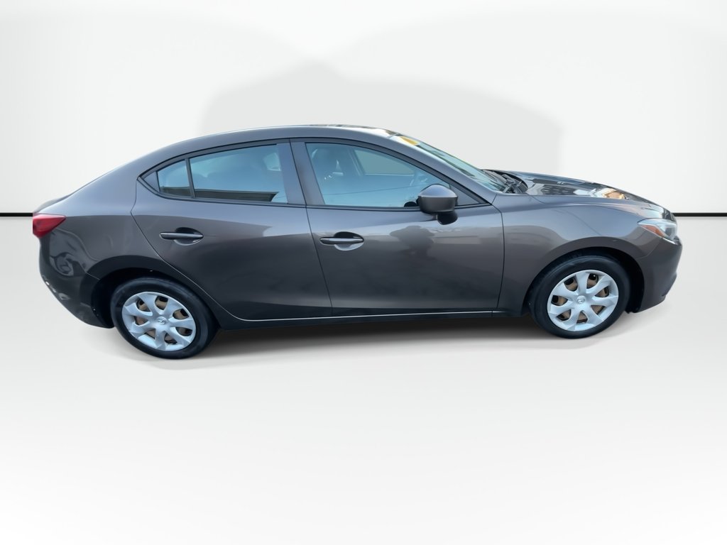 Mazda 3 GX | Cam | USB | HtdSeats | Bluetooth | Keyless 2016 à Saint John, Nouveau-Brunswick - 2 - w1024h768px